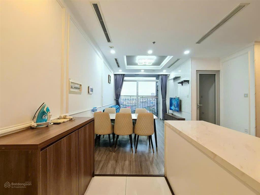 Bán gấp 2pn vinhomes central park, view trực diện sông, nội thất decor cao cấp