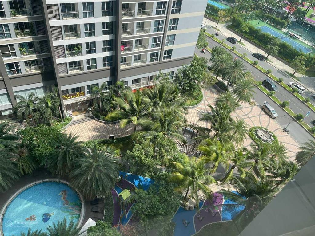 Còn hiếm có 1 căn 2pn 2wc, vinhomes central park, view sông giá tốt