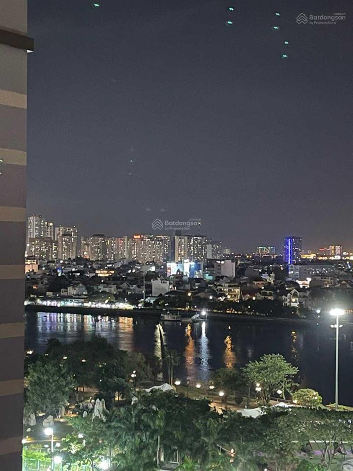 Còn hiếm có 1 căn 2pn 2wc, vinhomes central park, view sông giá tốt