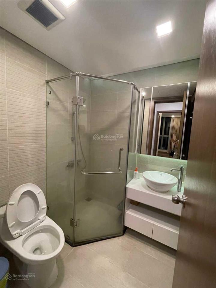 Còn hiếm có 1 căn 2pn 2wc, vinhomes central park, view sông giá tốt