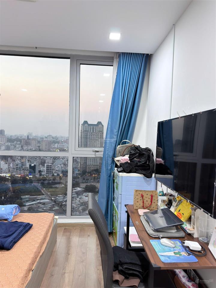 Hạ giá bán gấp 2 pn vinhomes central park, full nội thất chất lượng, view thoáng đẹp