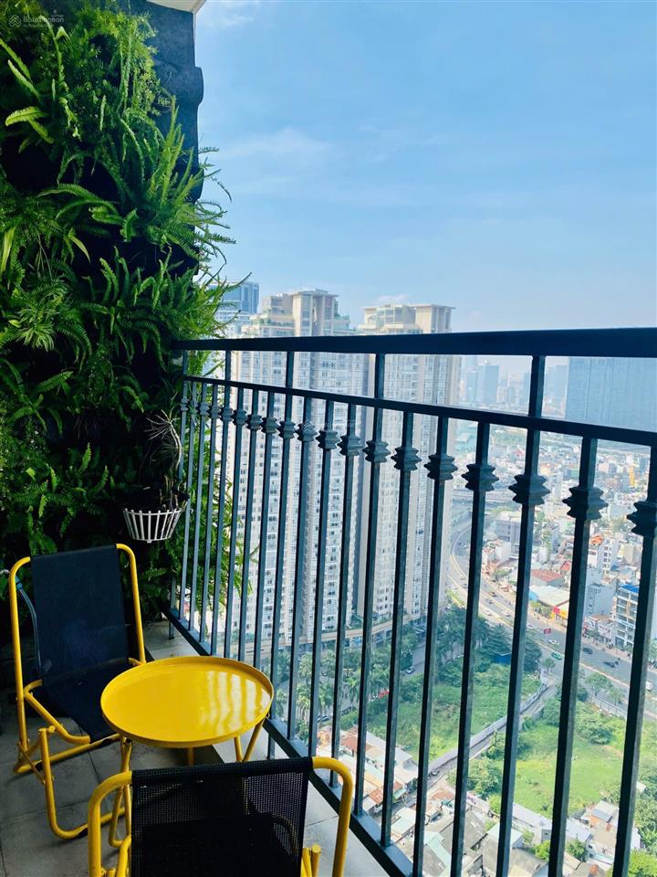 Giảm sốc căn hộ 2pn vinhomes central park, full nội thất, view cực chill