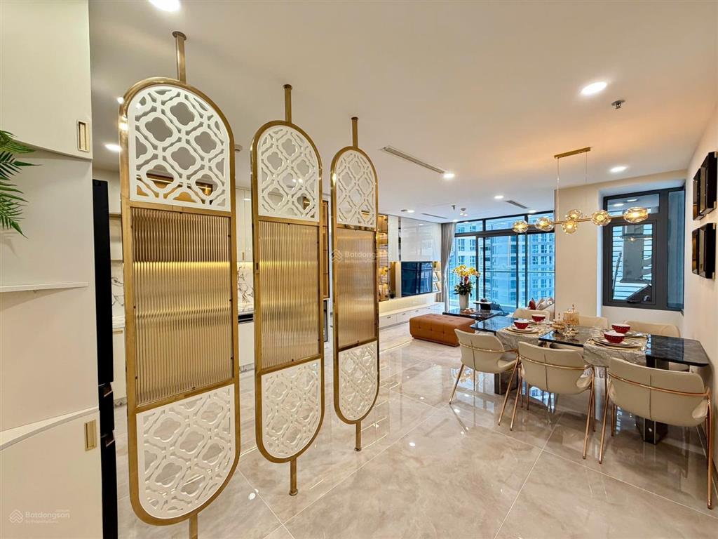 Giảm đậm sâu bán 4pn vinhomes central park, full nội thất decor xịn sò, view thoáng mát