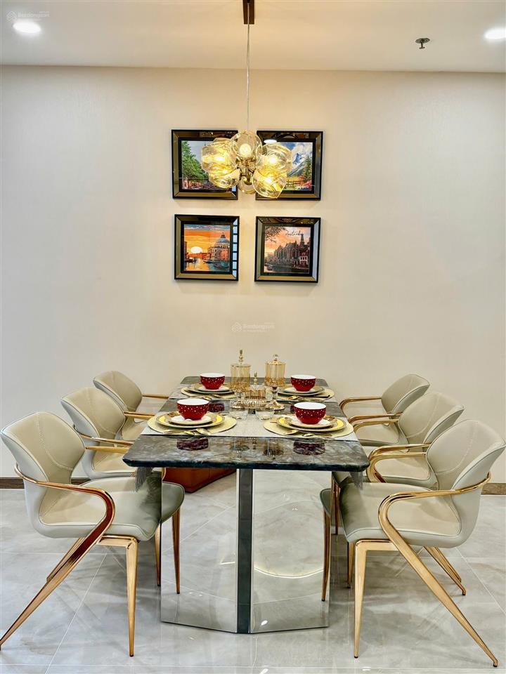 Giảm đậm sâu bán 4pn vinhomes central park, full nội thất decor xịn sò, view thoáng mát