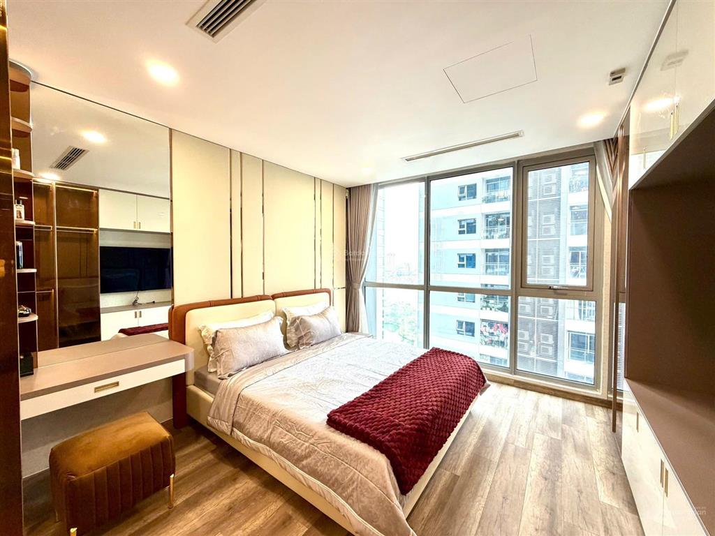 Giảm đậm sâu bán 4pn vinhomes central park, full nội thất decor xịn sò, view thoáng mát