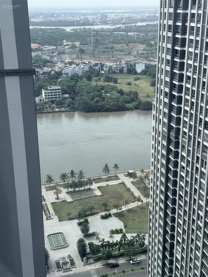 Cần tiền bán gấp 2pn vinhomes central park, diện tích 88m2, full nội thất decor, view sông