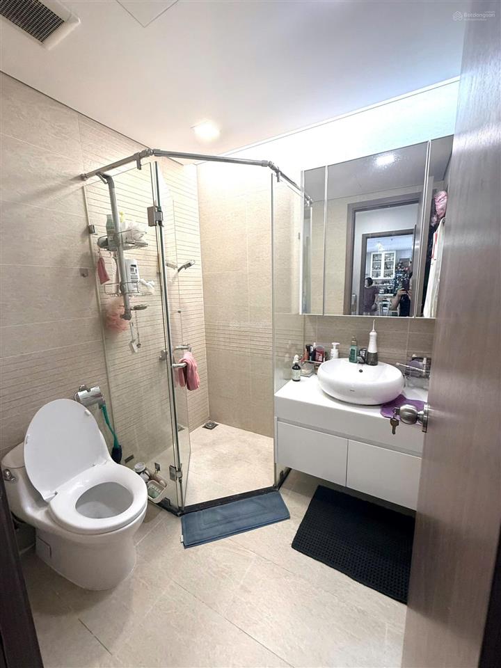 Cần tiền bán gấp 2pn vinhomes central park, diện tích 88m2, full nội thất decor, view sông