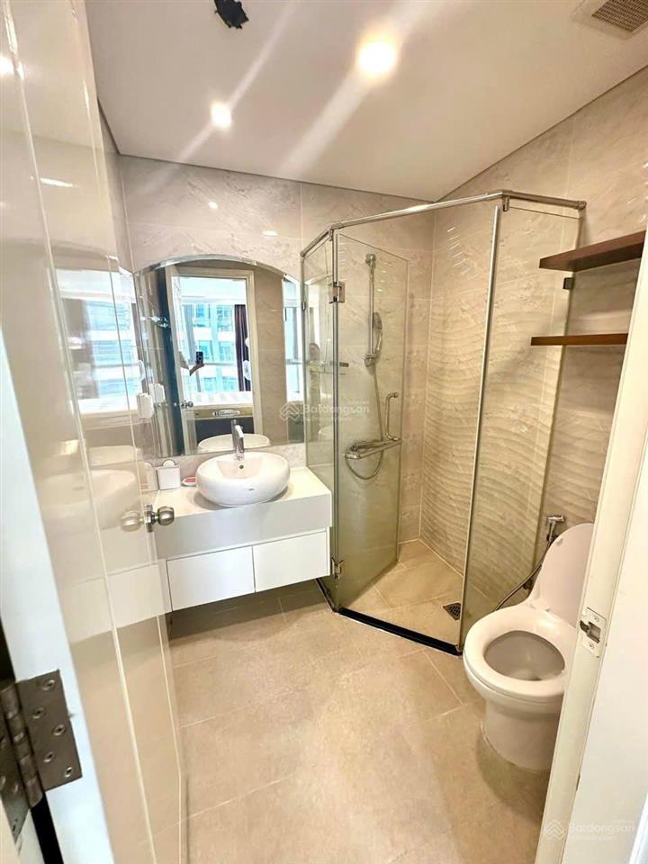 Hạ giá bán gấp 3pn vinhomes central park, căn góc full nội thất xịn, view sông và city cực chill