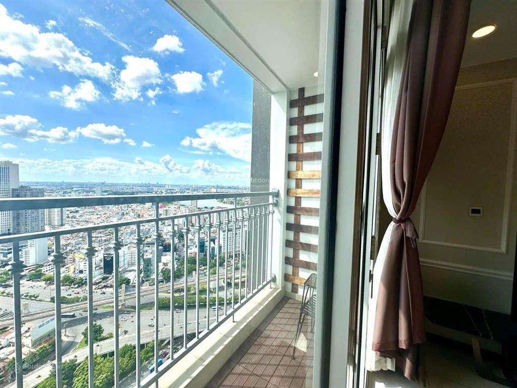 Hạ giá bán gấp 3pn vinhomes central park, căn góc full nội thất xịn, view sông và city cực chill