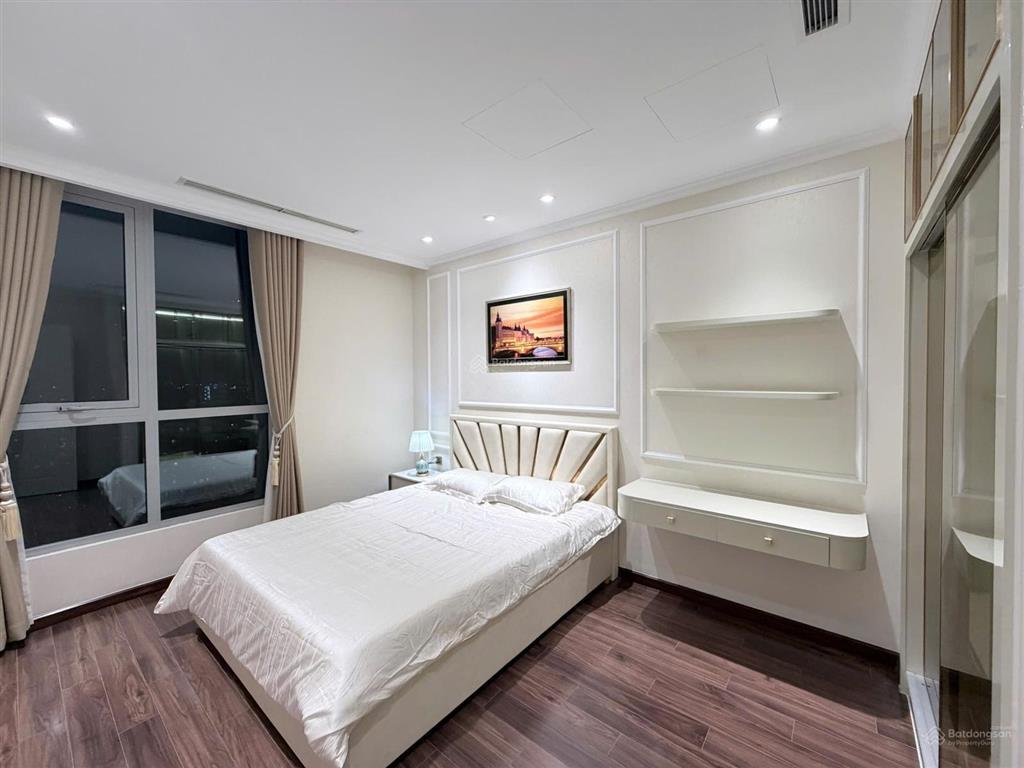 Giảm sâu bán 3pn rộng 119m2, vinhomes central park, full nội thất decor mới, view cực chill