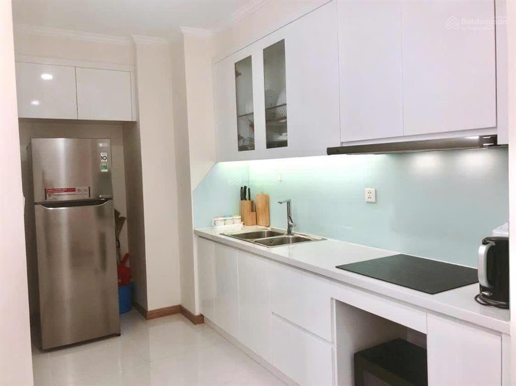 Hạ giá bán gấp 1 pn vinhomes central park full nội thất decor, view sông đẹp lung linh