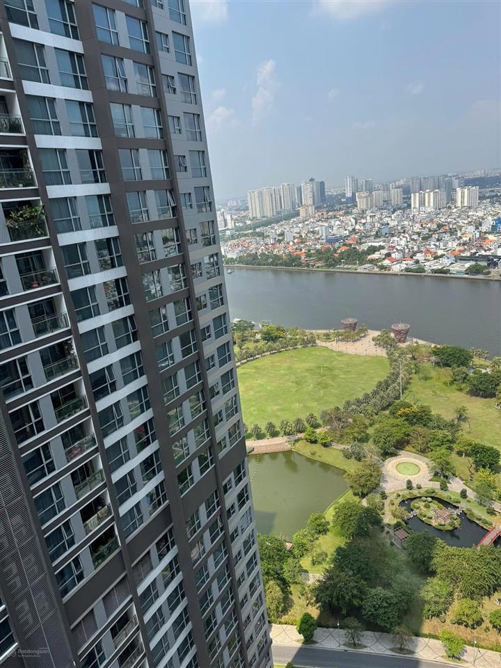 Hạ giá bán gấp 3pn khu park 3 vinhomes central park, full nội thất cao cấp view sông