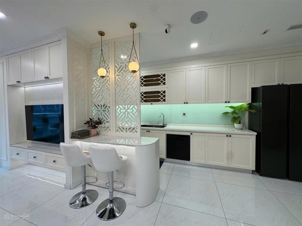 Hạ giá bán gấp 3pn khu park 3 vinhomes central park, full nội thất cao cấp view sông