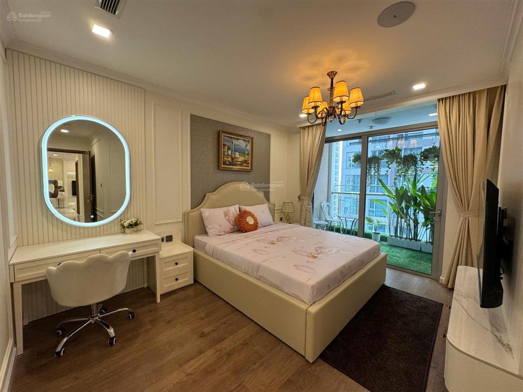 Hạ giá bán gấp 3pn khu park 3 vinhomes central park, full nội thất cao cấp view sông