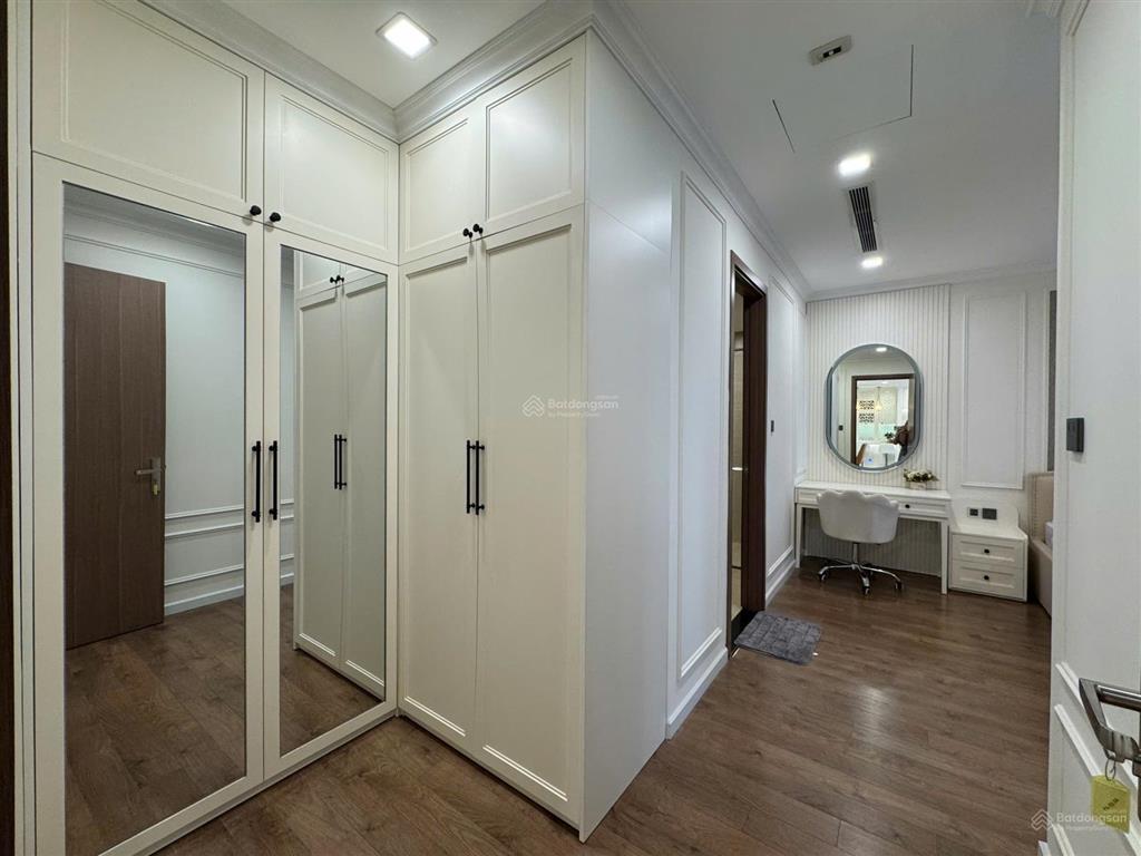 Hạ giá bán gấp 3pn khu park 3 vinhomes central park, full nội thất cao cấp view sông