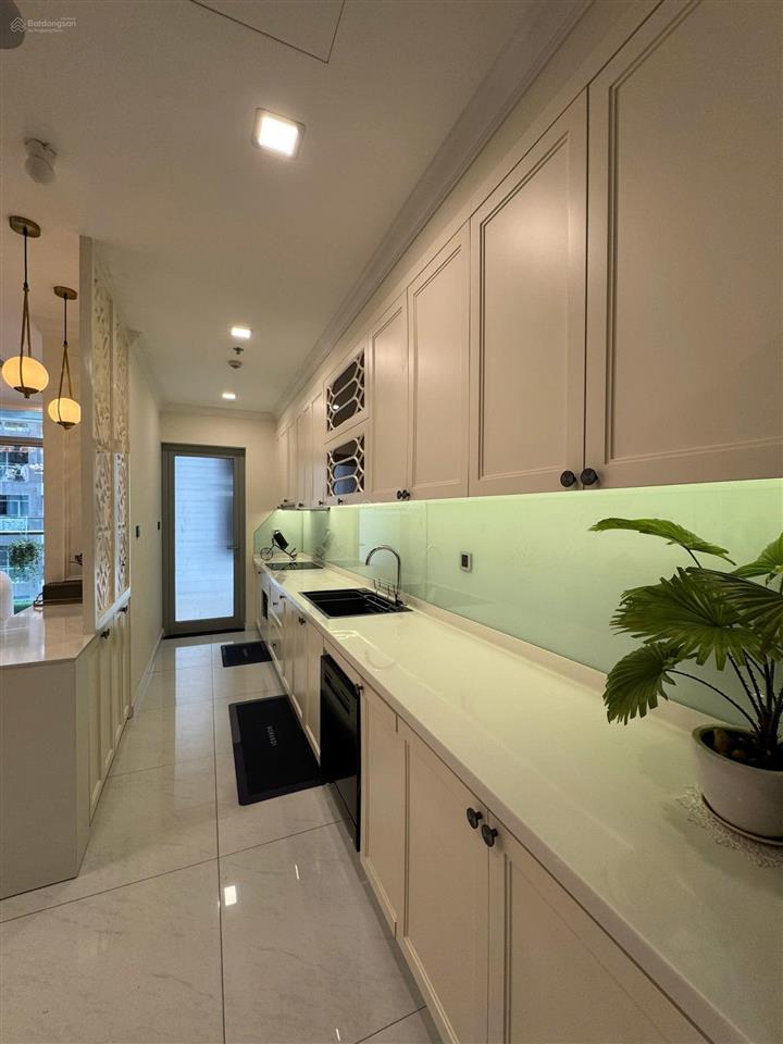 Hạ giá bán gấp 3pn khu park 3 vinhomes central park, full nội thất cao cấp view sông