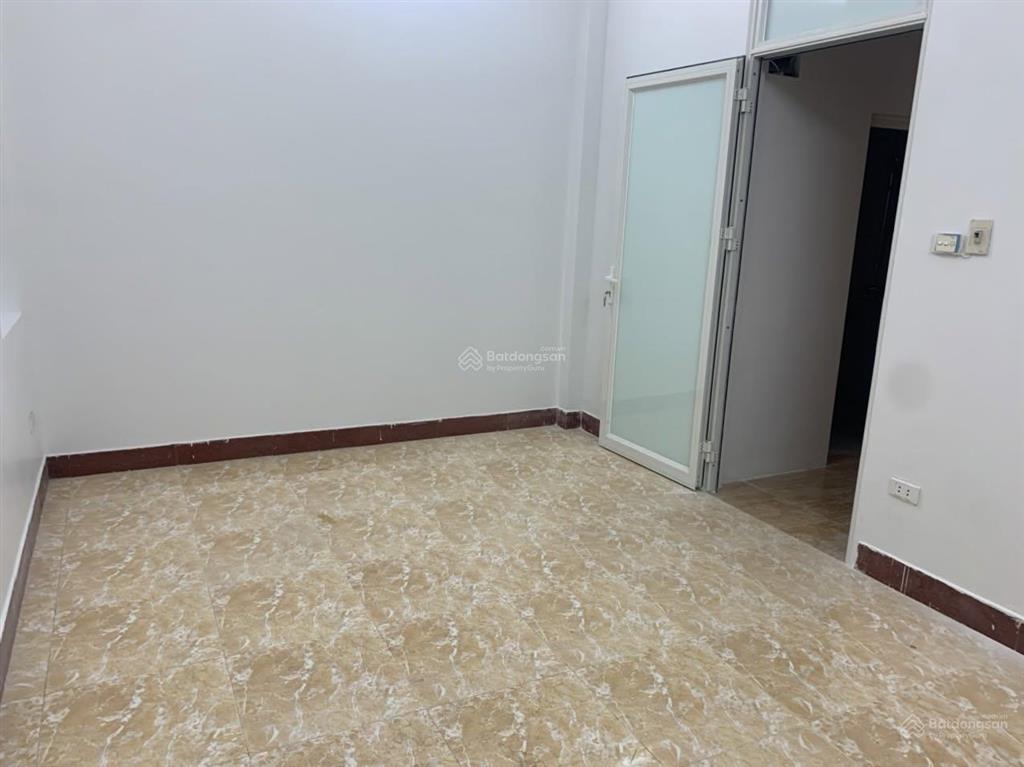 Cho hộ gia đình thuê nhà nguyên căn 55m2 4 tầng ngõ 361 trường chinh