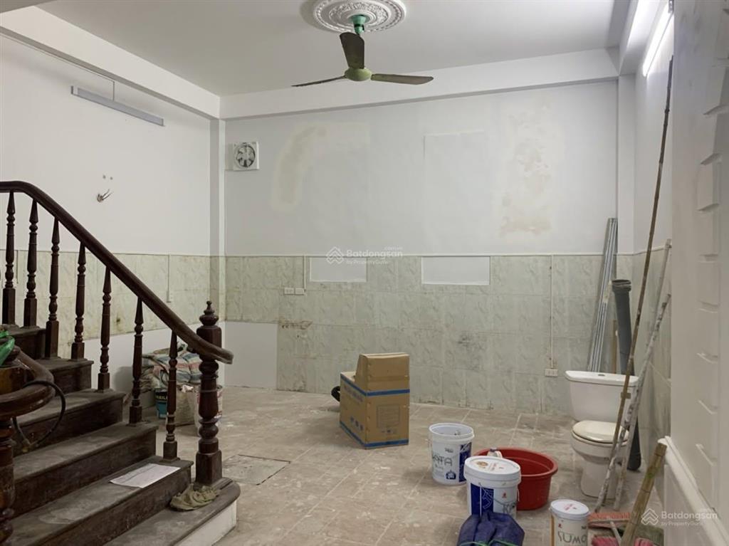 Cho hộ gia đình thuê nhà nguyên căn 55m2 4 tầng ngõ 361 trường chinh