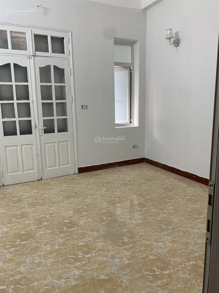 Cho hộ gia đình thuê nhà nguyên căn 55m2 4 tầng ngõ 361 trường chinh