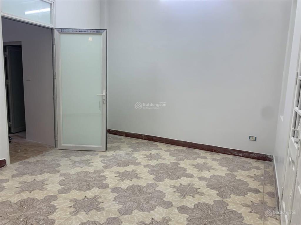 Cho hộ gia đình thuê nhà nguyên căn 55m2 4 tầng ngõ 361 trường chinh