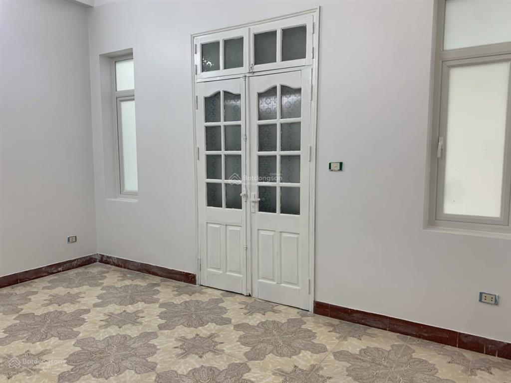 Cho hộ gia đình thuê nhà nguyên căn 55m2 4 tầng ngõ 361 trường chinh