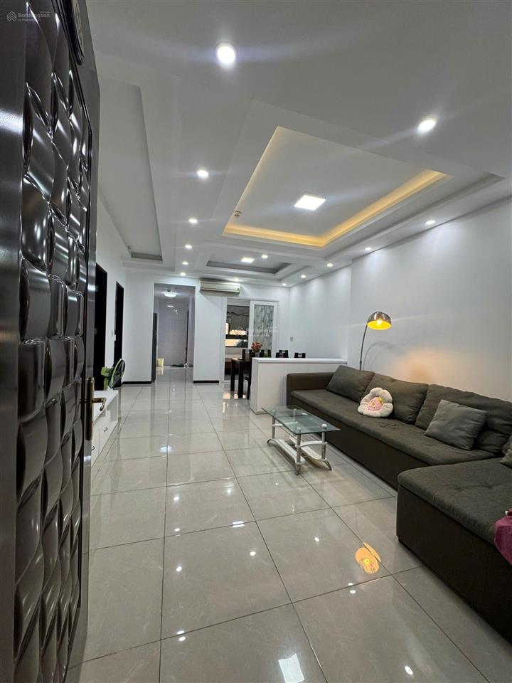 Sổ hồng đầy đủ ho tro khách vay banhk ưu tiên thiện chí . trực tiếp chính chủ thương lượng