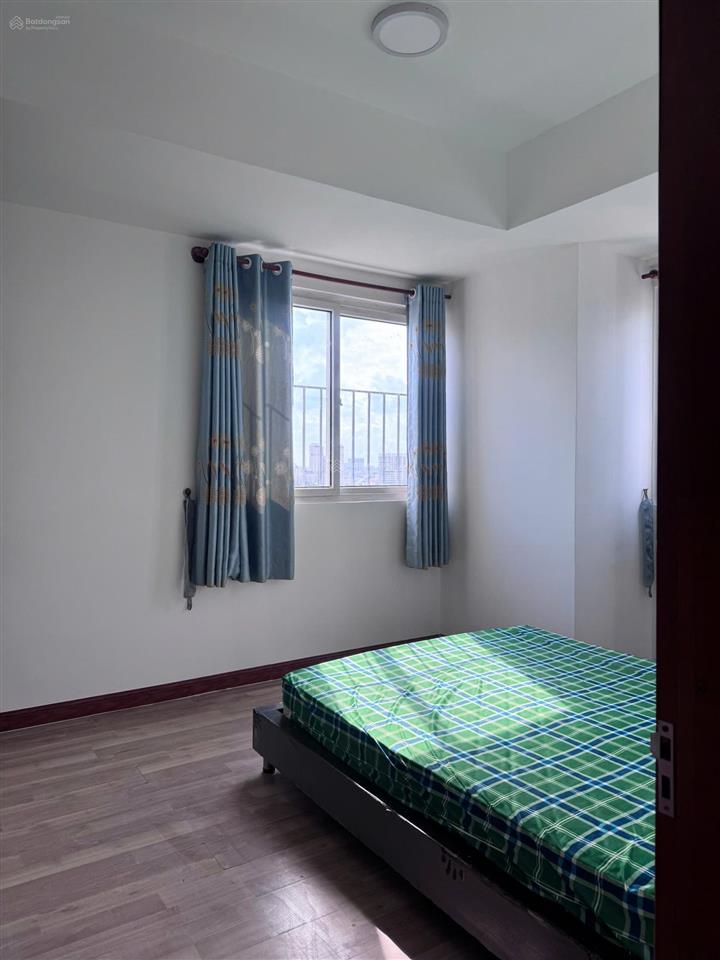 Cho thuê căn hộ chung cư vstar phú thuận, q7 diện tích 117m2.  0934 073 *** ms ngân