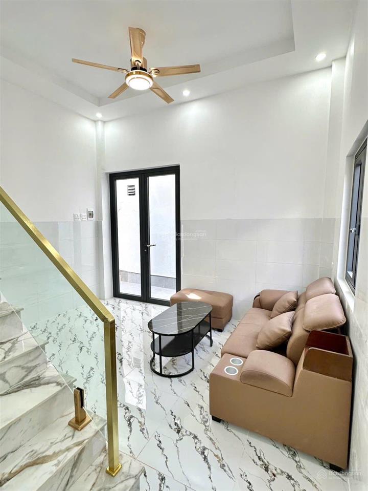 Bán nhà hẻm 63 cmt8, đối diện bệnh viện phụ sản, gần siêu thị vincom, chờ an hoà, trường học...