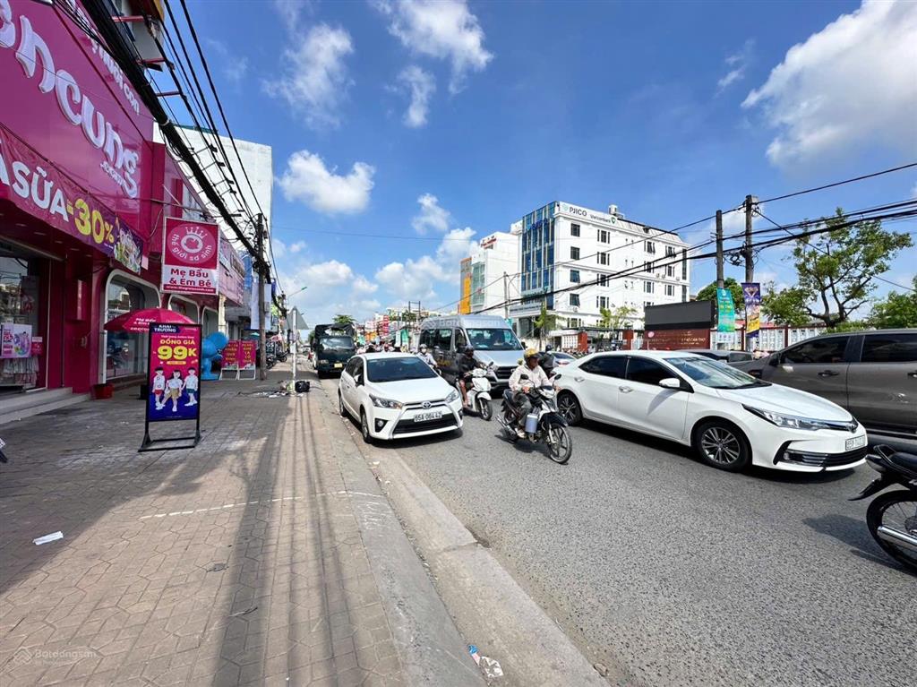 Bán nhà hẻm 63 cmt8, đối diện bệnh viện phụ sản, gần siêu thị vincom, chờ an hoà, trường học...