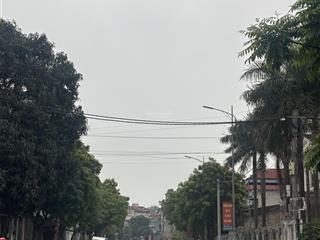 Bán đất tt gia khánh minh quang ,quang minh tam đảo . dt99m2 mt5 giá 9,5tr/m2 phun thổ đường rộng 5