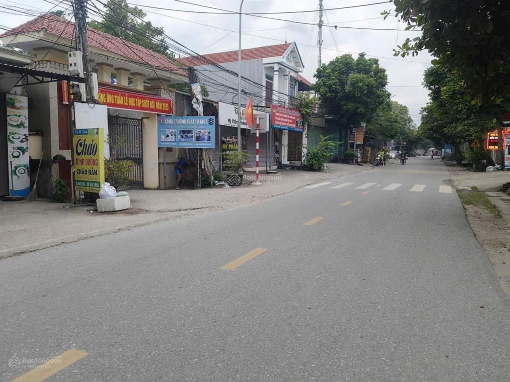 Bán đất kinh doanh trục chính ấp đồng vỡ quang minh .68m2 mt4m giá 3,4 tỷ phun thổ cư đường 2 ô tô