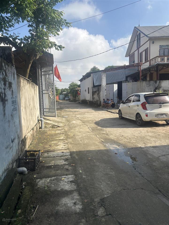 Bán đất thôn ấp trục chính làng kinh doanh, quang minh. dt68m² mt4m giá 3,45 tỷ đường 2 ô tô