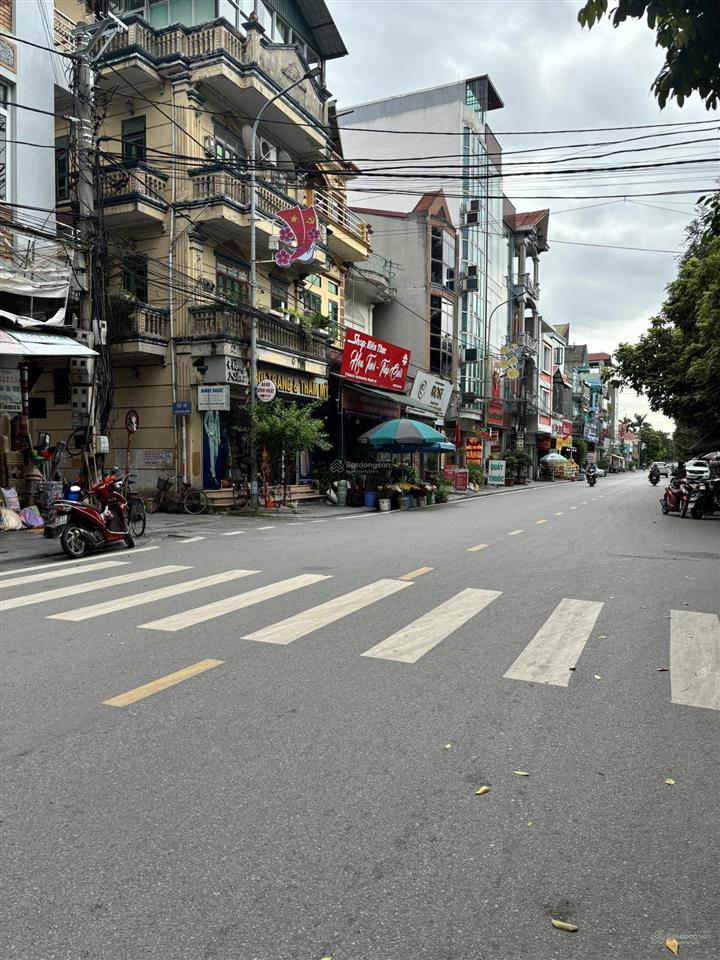 Cho thuê mặt đường 24m hà phong kinh doanh. dt 70m2 mt 5m, giá 7tr/th gần đại học tài chính