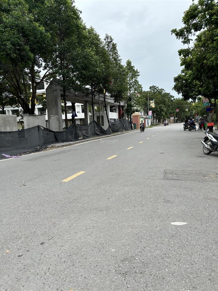 Cho thuê mặt đường 24m hà phong kinh doanh. dt 70m2 mt 5m, giá 7tr/th gần đại học tài chính