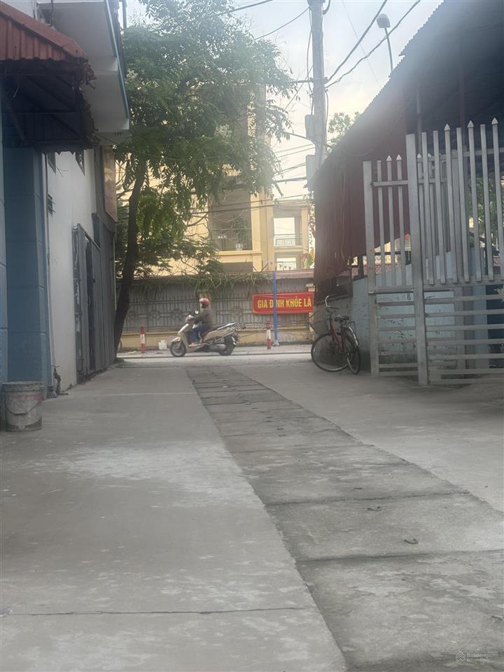 Bán đất thôn ngự tiền thanh lâm mê linh hn . 55m2,mt4,22m giá 2,4 tỷ băng 2 chợ đầu mối hoa qua