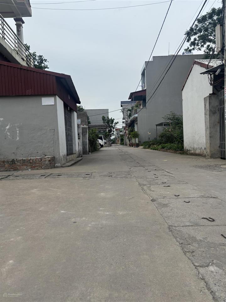 Bán đất thôn ấp đồng vỡ quang minh mê linh. 70m2 mt 4m giá 47tr/m2 đường trục chính