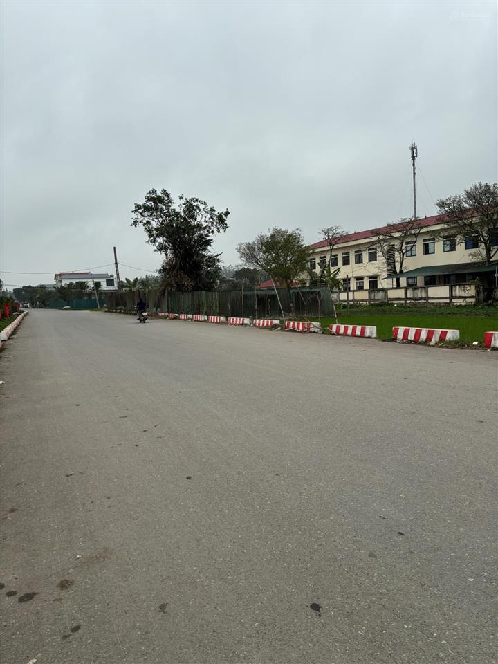 Bán đất tổ 9 quang minh, mê linh. dt 60m2 giá 3,1 tỷ đường rộng ngõ thông full thổ cư, giá đầu tư