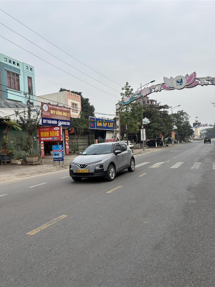 Bán lô góc 2 mặt tiền mặt đường 48m trung tâm hành chính. khu đấu giá 235m2 mt 16m giá 35 tỷ