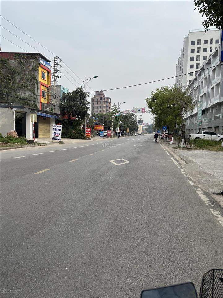 Bán lô góc 2 mặt tiền mặt đường 48m trung tâm hành chính. khu đấu giá 235m2 mt 16m giá 35 tỷ