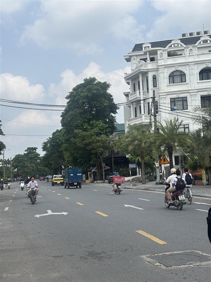 Bán lô góc 2mt mặt đường 48m kinh doanh. nội đồng mặt trung tâm hành chính mê linh 220m2 mt18m