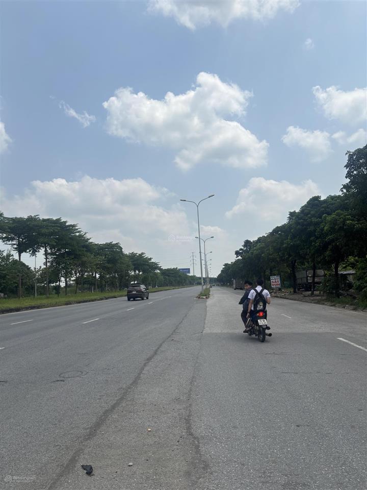 Bán lô góc 2mt mặt đường 48m kinh doanh. nội đồng mặt trung tâm hành chính mê linh 220m2 mt18m