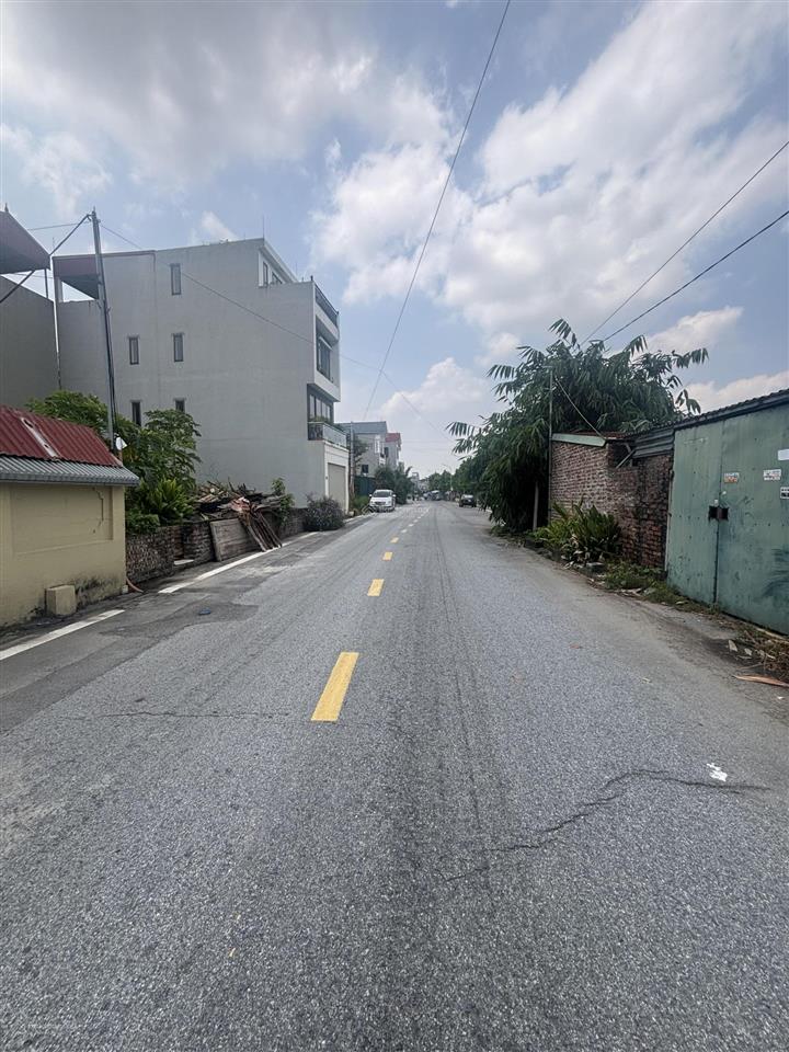 Bán đất 2mt thôn cư an, tam đồng, mê linh. dt 223 mt 10m, giá 35tr/m2