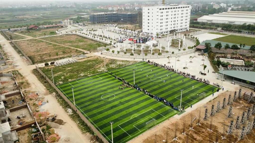 Cần bán khu đô thị cenco5 mê linh hà nội. 100m2 mt5m giá 25tr/m2 đường 15m