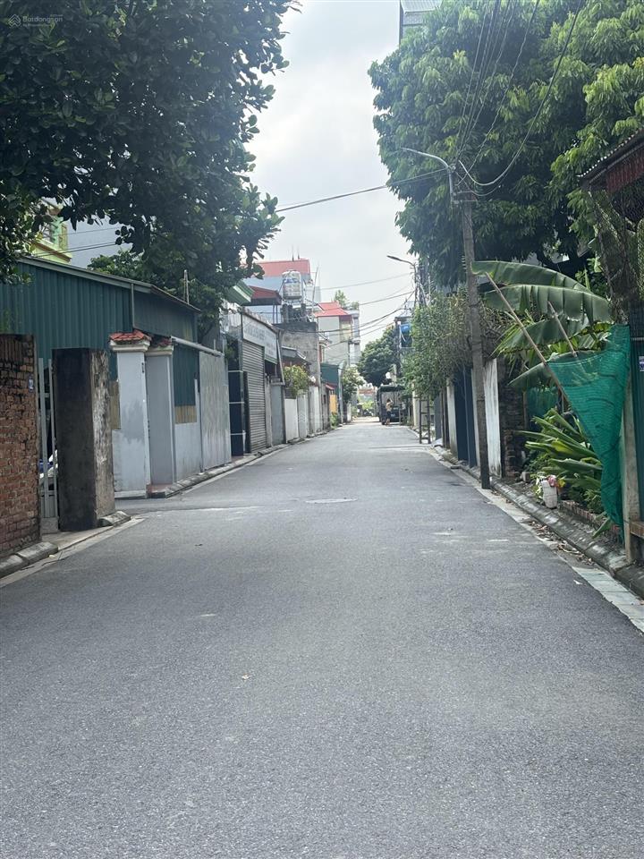 Bán lô góc tổ 10 ấp tre tt quang minh mê linh. dt54m2 mt4m giá 2,7 tỷ đường trục chính