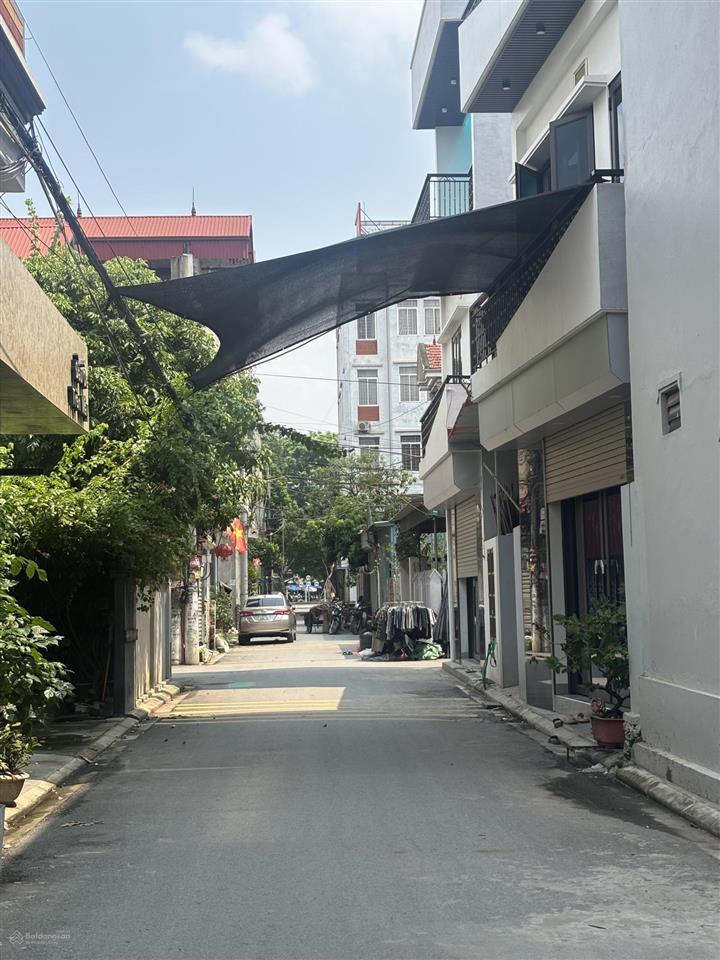 Bán đất tổ 9 ấp tre tt quang minh ml. dt 43m2 mt 4m giá 2 tỷ đường 4m ngõ thông