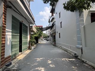 Bán đất tổ 9 ấp tre tt quang minh ml. dt 43m2 mt 4m giá 2 tỷ đường 4m ngõ thông