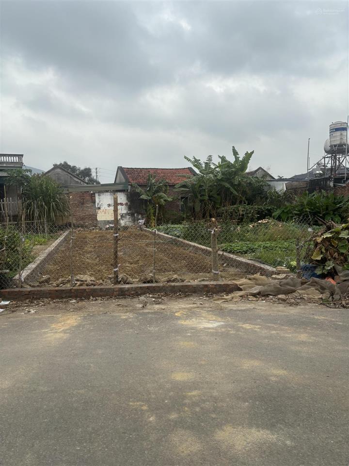 Bán lô góc trục chính tổ 9 ấp tre tt quang minh . dt53,8m2 mt4m giá 2,69 tỷ đường 6m vị trí đắc địa