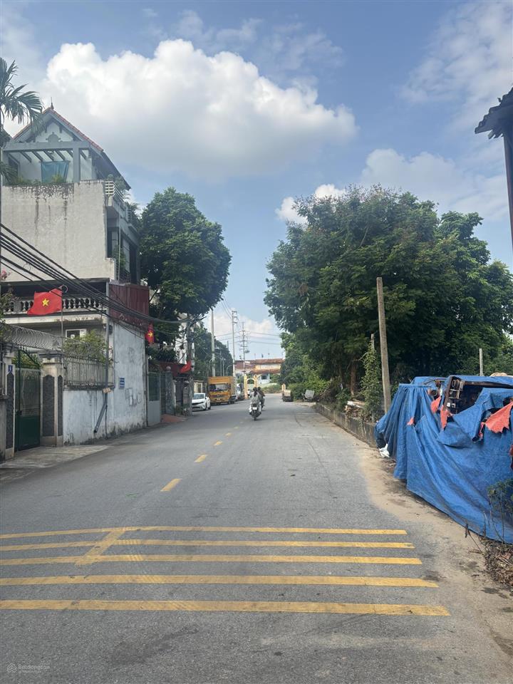 Bán lô góc trục chính tổ 9 ấp tre tt quang minh . dt53,8m2 mt4m giá 2,69 tỷ đường 6m vị trí đắc địa