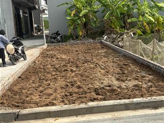 Lô góc 2 mặt tiền 2,55 tỷ dt 54m2 mt 4m. tổ 9 ấp tre quang minh đường trục chính 2 ô tô tránh