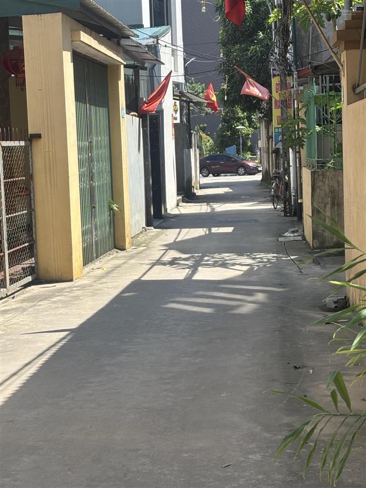 Bán nhà cấp 4 phố yên, tiền phong. dt 65,8m2, mt 5m giá 2,58 tỷ mua đất tặng nhà